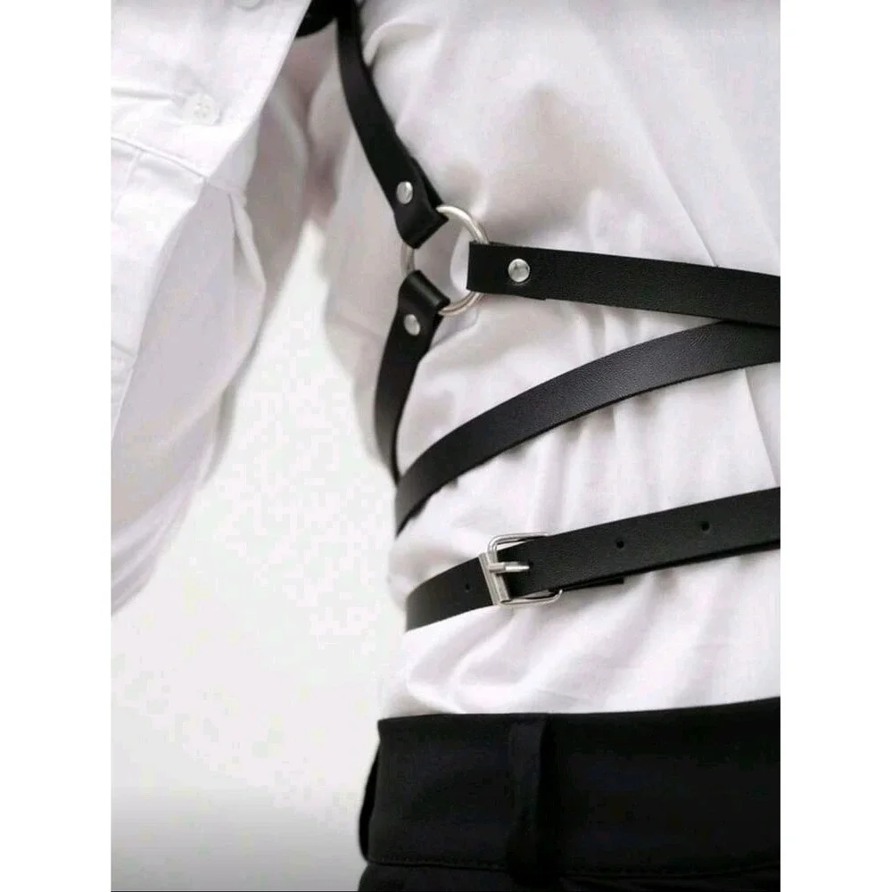 The Unbranded Brand womens black